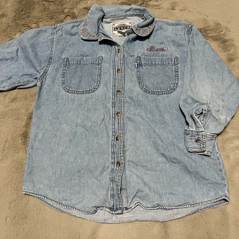 Vintage Levi’s denim button down